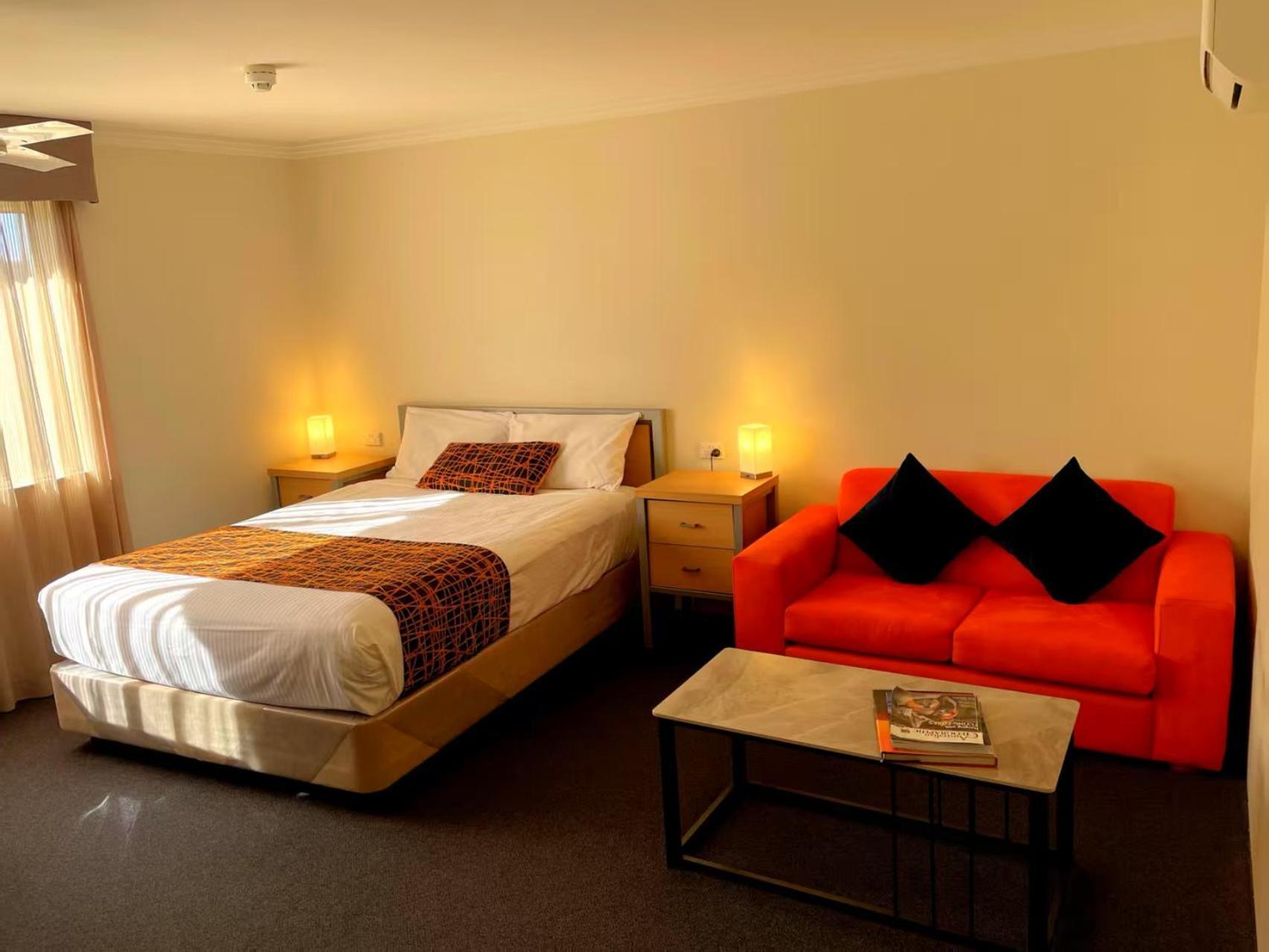 Mandarin 4* Macksville