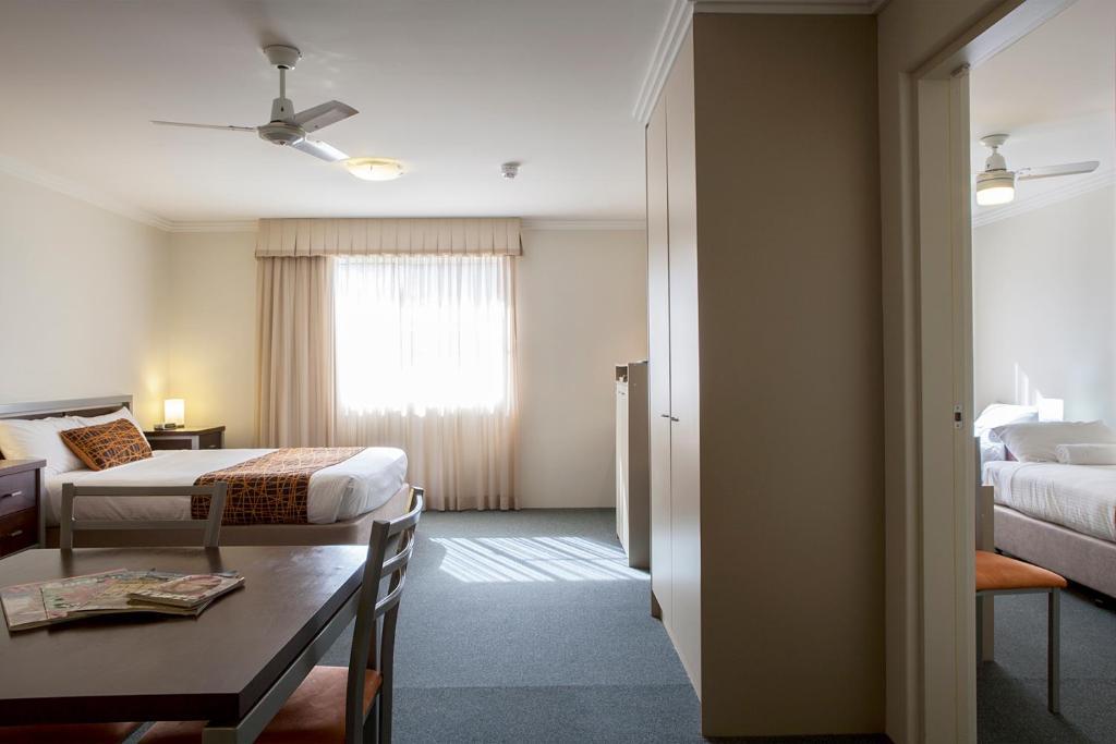 Mandarin 4* Macksville
