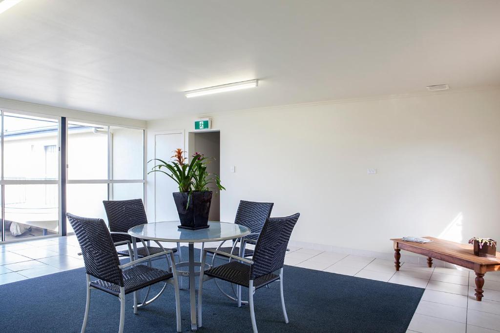 Mandarin 4* Macksville